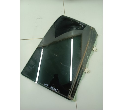 Стекло заднее левое