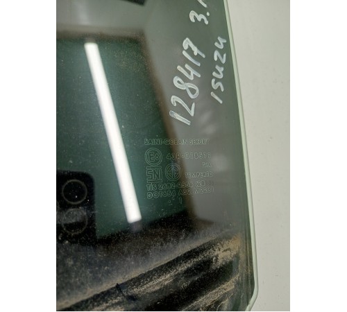 Стекло заднее левое