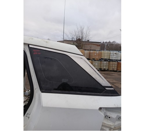 Глухое стекло заднее левое