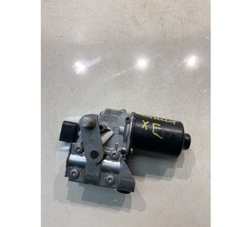 Моторчик стеклоочистителя (передний)