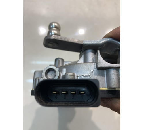 Моторчик стеклоочистителя (передний)