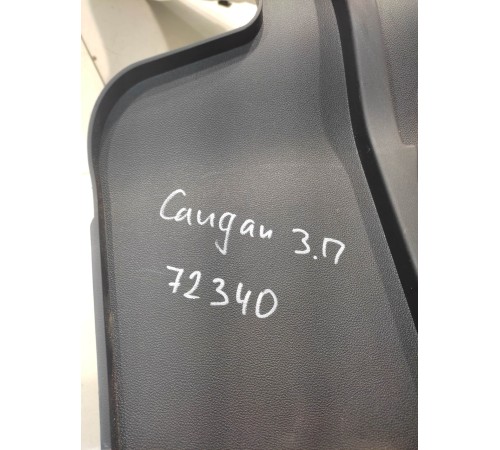 Панель багажника (задняя правая)