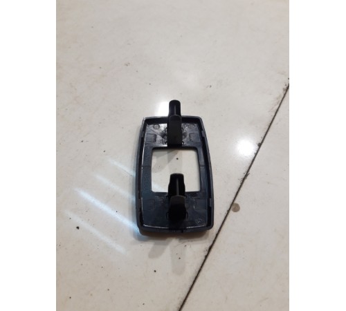 заглушка крепления солнцезащитного козырька