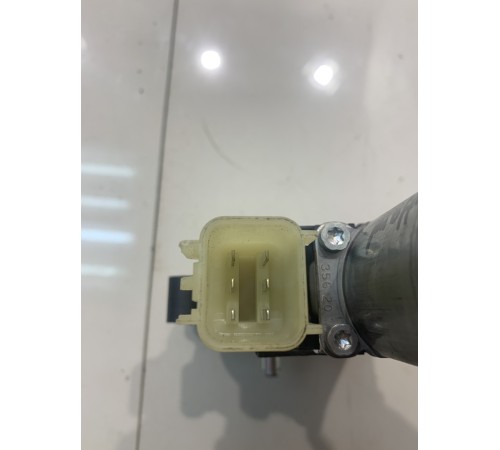 Моторчик стеклоподъемника (передний, левый)