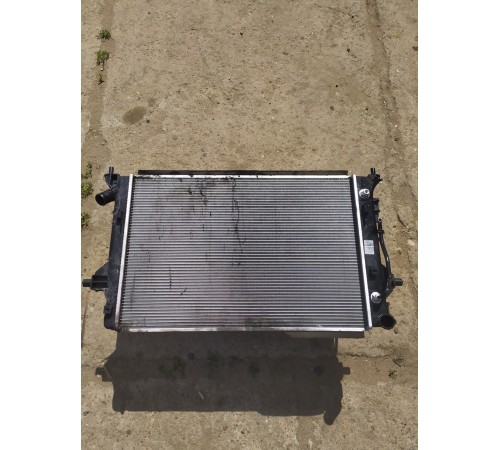 Радиатор охлаждения двигателя