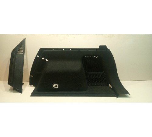 Обшивка багажника правая