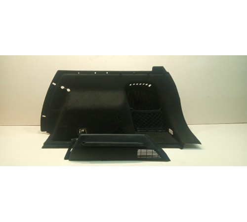 Обшивка багажника правая