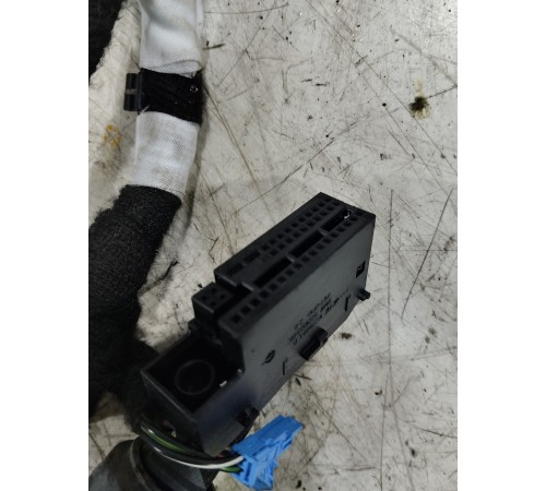 Электропроводка двери передняя левая