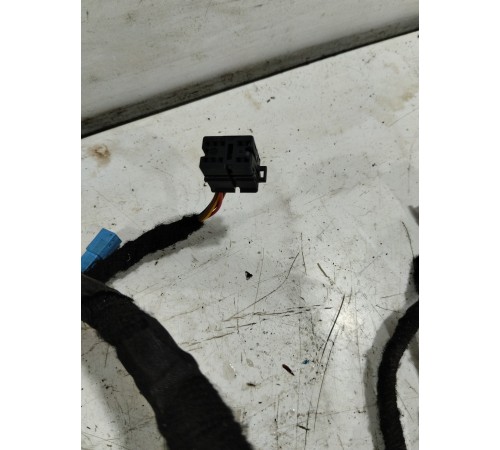 Электропроводка двери передняя левая