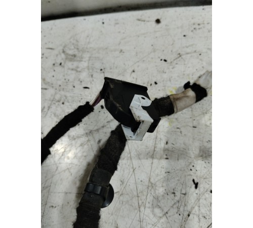 Электропроводка двери передняя левая