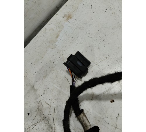 Электропроводка двери передняя левая