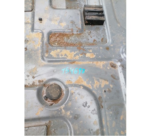 Ниша багажника(запасного колеса)