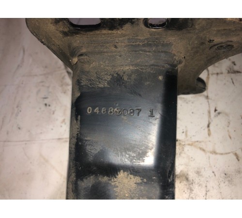 Кронштейн усилителя бампера перед.