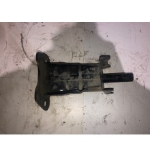 Кронштейн усилителя бампера перед.