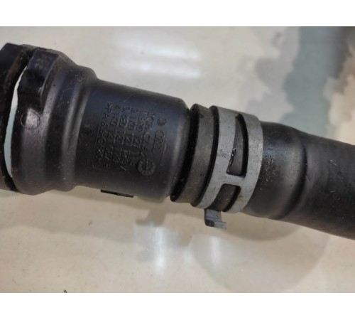 Патрубок радиатора