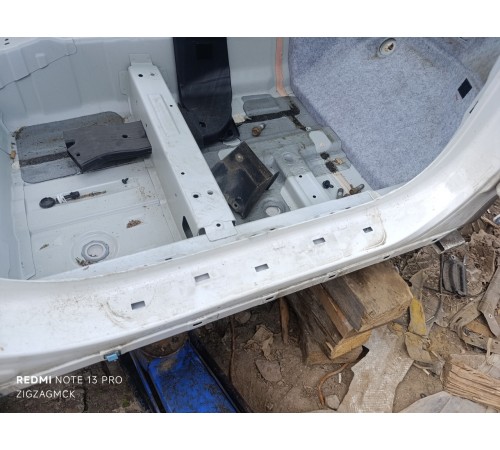 Порог со стойкой правый