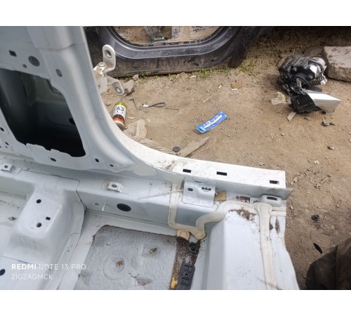 Порог со стойкой правый