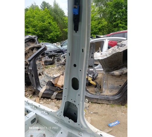 Порог со стойкой правый