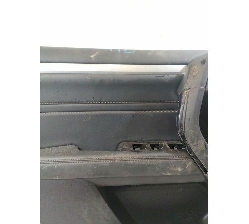 Обшивка двери передняя левая