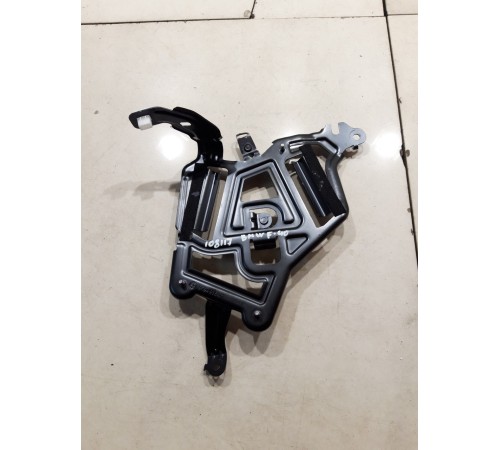 Кронштейн(крепление) усилителя магнитолы