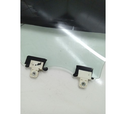 Стекло двери заднее правое