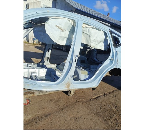 Порог со стойкой левый,с окорочком