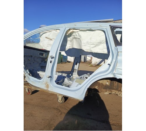 Порог со стойкой левый,с окорочком