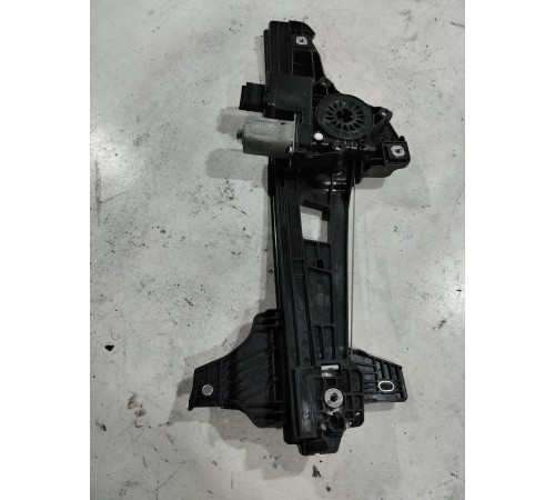 Стеклоподъемник двери задний правый