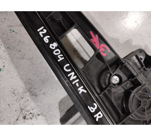 Стеклоподъемник двери задний правый