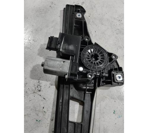 Стеклоподъемник двери задний правый