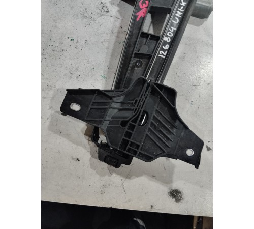 Стеклоподъемник двери задний правый