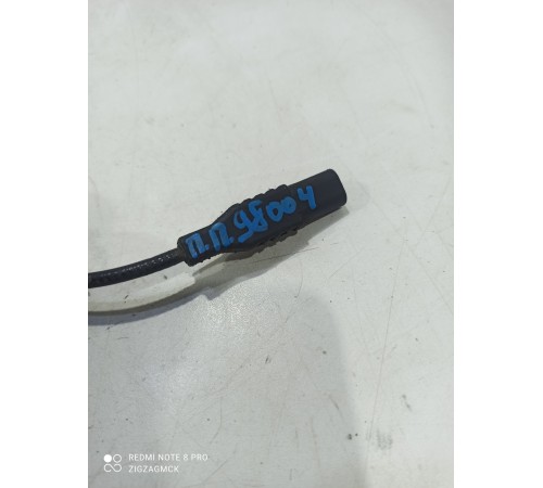 Датчик ABS(передний правый)