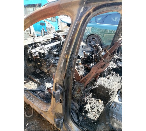 Порог с центральной стойкой левый