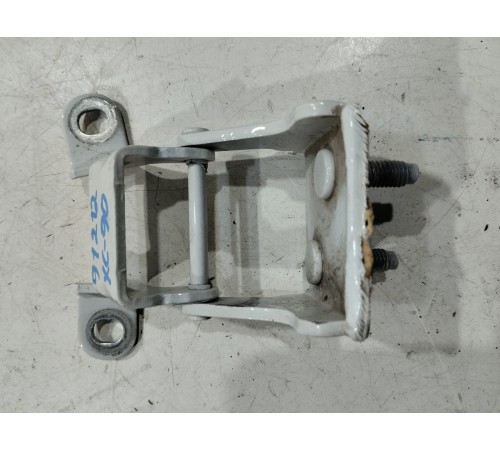 Петля крышки багажника