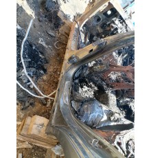 Порог с центральной стойкой левый