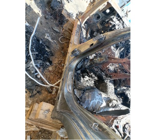 Порог с центральной стойкой левый