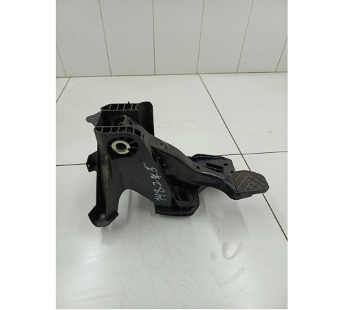 Педаль тормоза