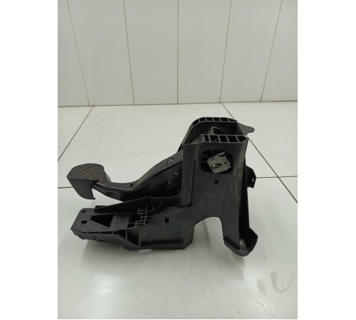 Педаль тормоза