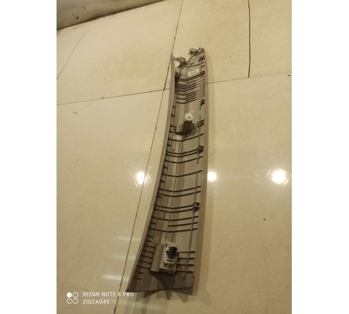 Накладка стойки(левая)