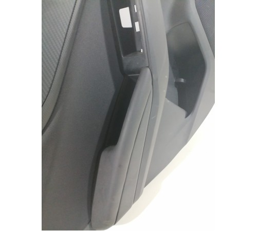 Обшивка двери задняя левая