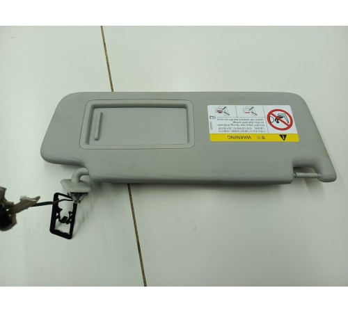 Козырёк солнцезащитный правый