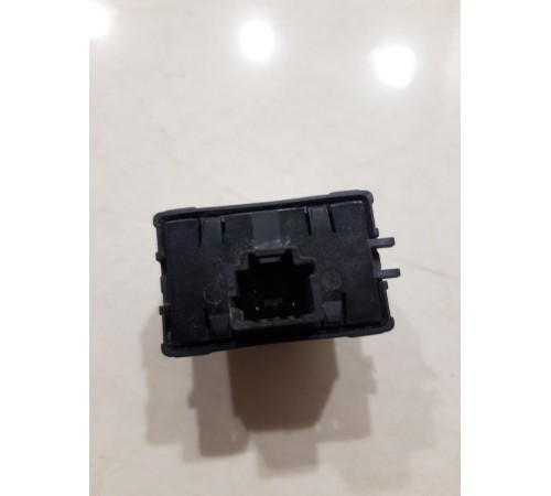 Кнопка отключения стеклоподъемников (передняя левая)