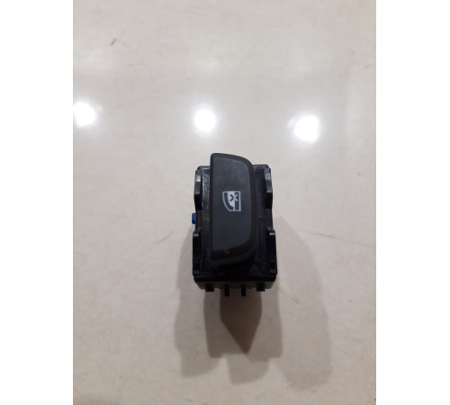 Кнопка отключения стеклоподъемников (передняя левая)