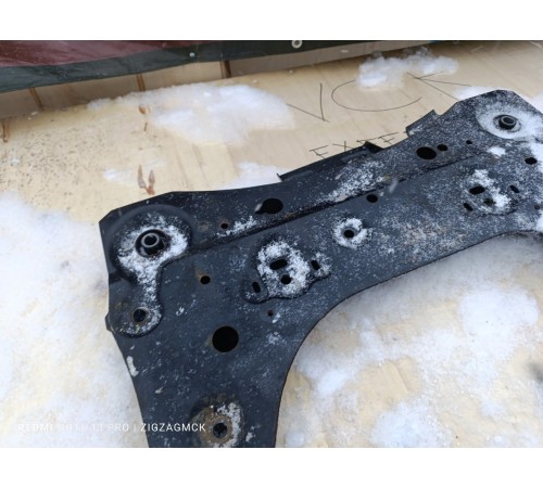 Балка подвески (подрамник) передняя