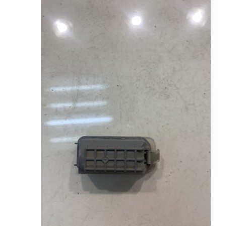 Плафон подсветки номера (задний)