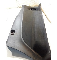 Обшивка багажника (правая)