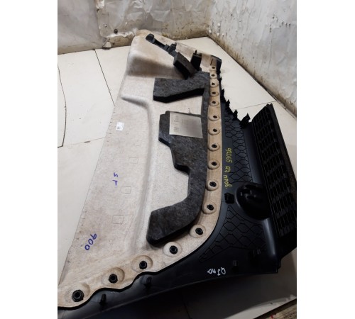 Обшивка багажника (правая)