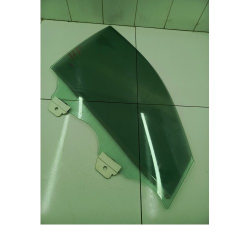 Стекло двери переднее правое