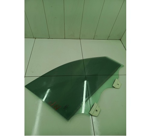 Стекло двери переднее правое