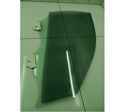 Стекло двери переднее правое